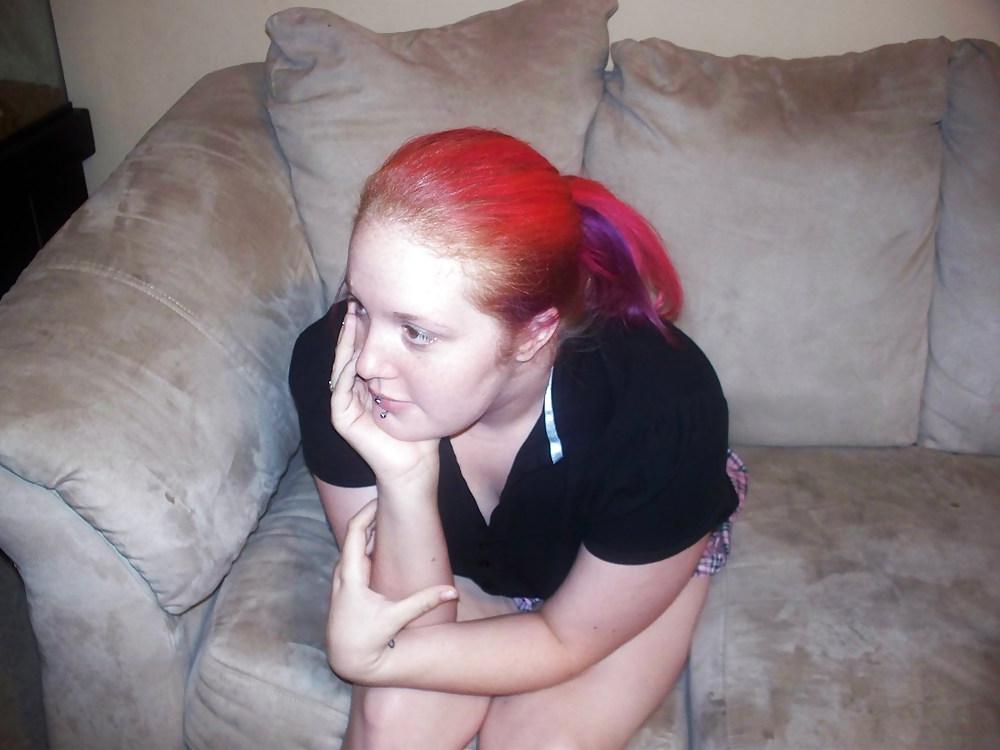 25P The Splits and Big Pussy Lips (Ass,Leg and Foot Fetish)