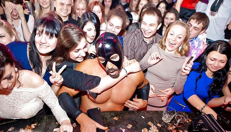 22P Real Stripp Show of Naked DJ (CFNM) III