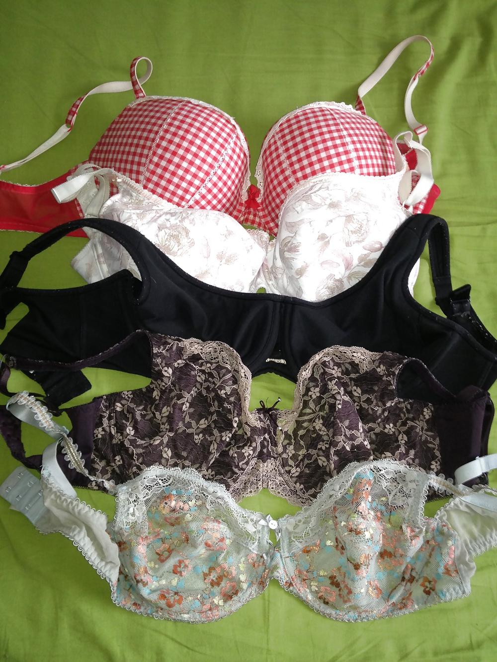 25P Fun with GF's bra and panties