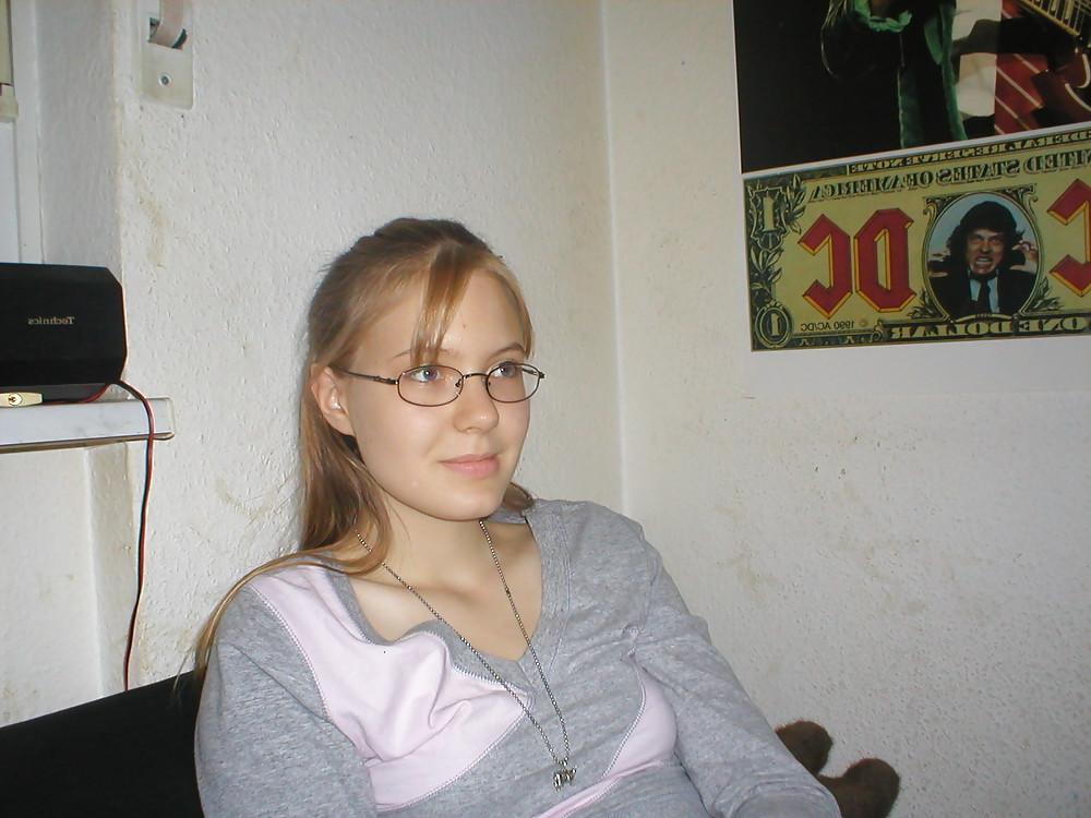 25P Pretty Amateur Katja