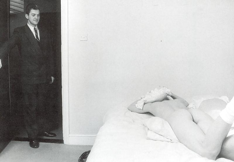 9P Wait for me in your bed room