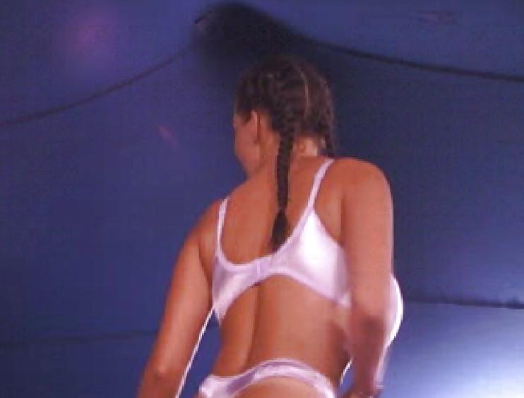 8P Linsey Dawn - Purple bra and panties
