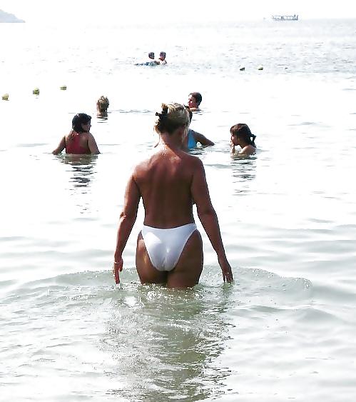 25P Milf's in bikinis 3