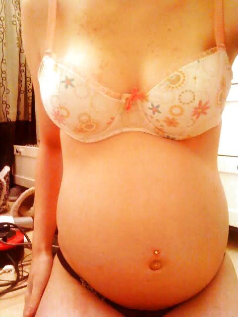 8P Pregnant and SEXY!