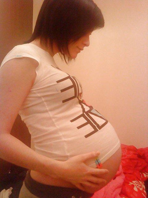 8P Pregnant and SEXY!