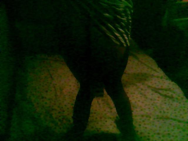 7P Vikki in a dark room