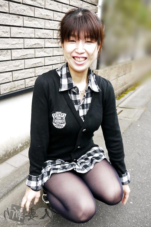 16P Japanese Wife 11