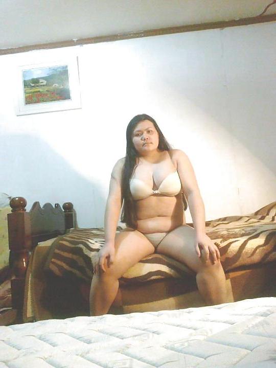 21P Arlene Gumelay with bra and panty