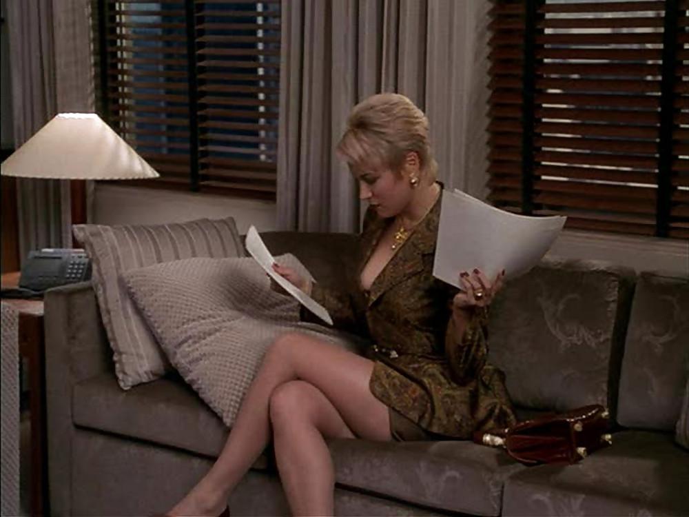 25P Jennifer Tilly Angry Sexy Bitch (Liar Liar)