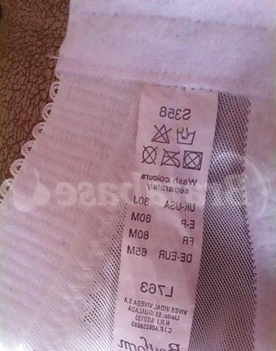 7P BUSTY WOMAN SELLS HER BRA FOR $20