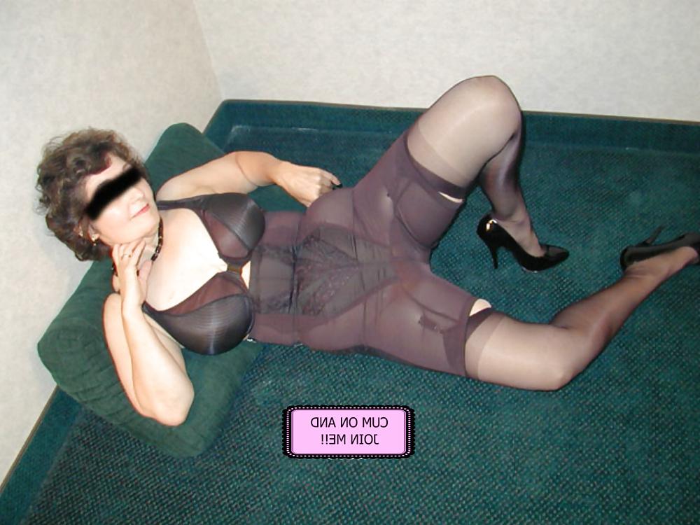 25P Lady Dee - Girdle Goddess