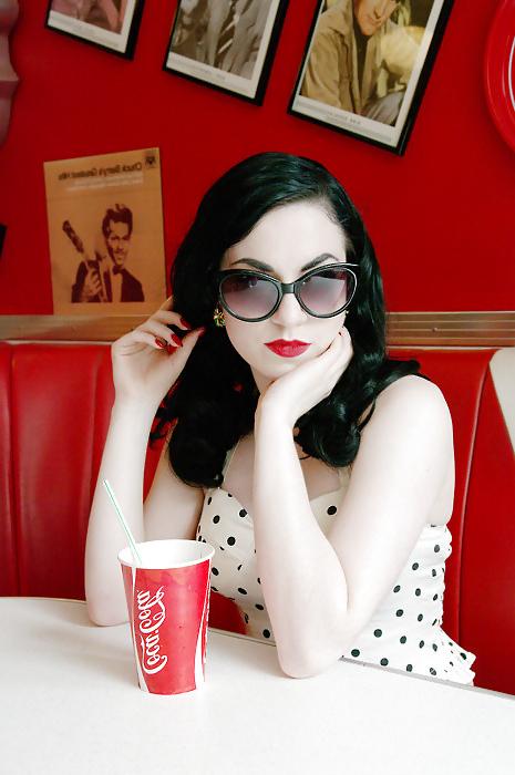 25P Girls in glasses, cum on glasses, sex in glasses.