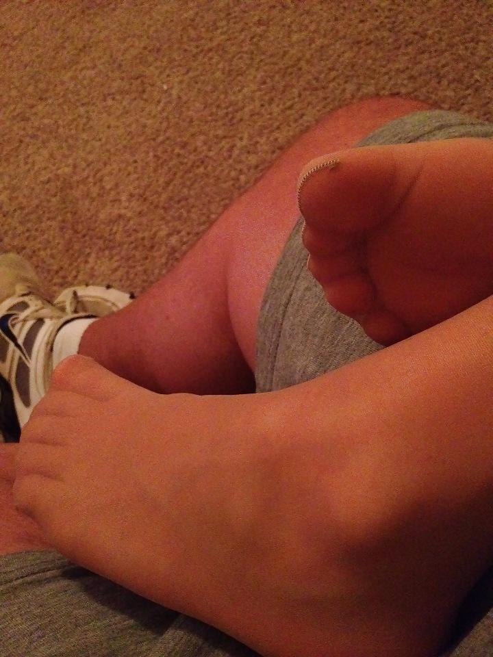 25P More Nylon Soles with cum on them