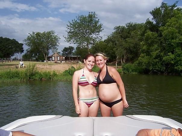 20P Pregnant women in bikini 1.