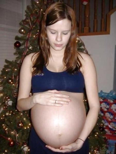 20P Pregnant women in bikini 1.