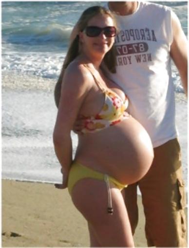 20P Pregnant women in bikini 1.