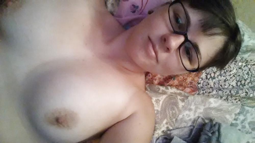 6P Young Milf Posing