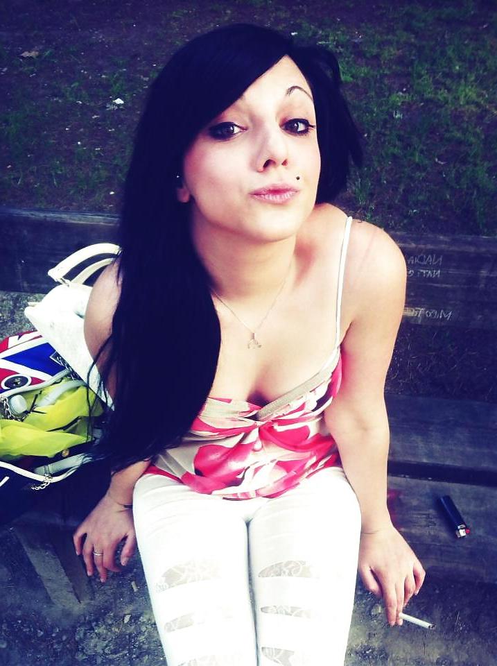 10P Shada - Pretty Chav Slut 