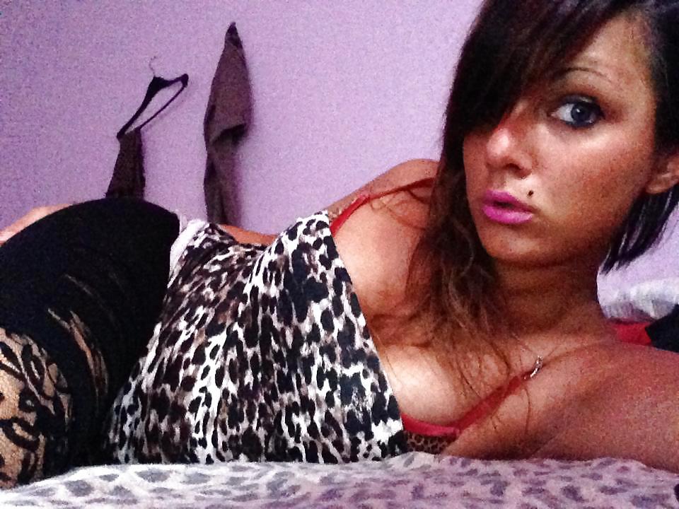 10P Shada - Pretty Chav Slut 