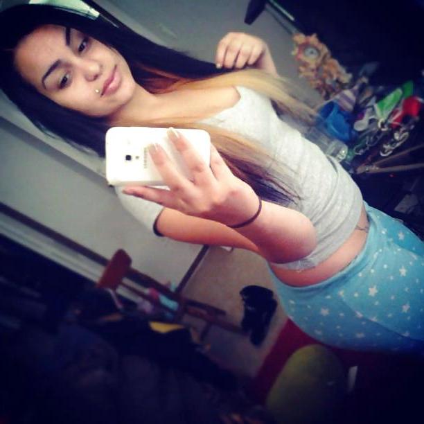 12P Mexican girl