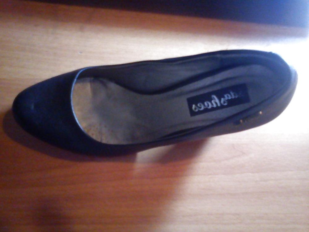 9P Cum on mom's heels