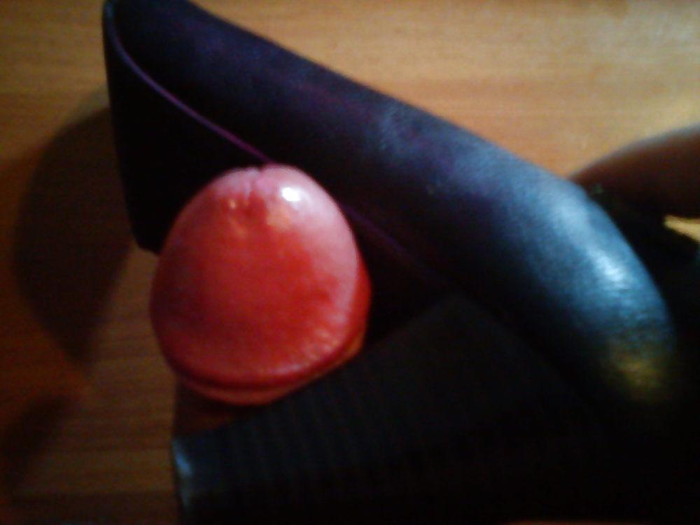 9P Cum on mom's heels