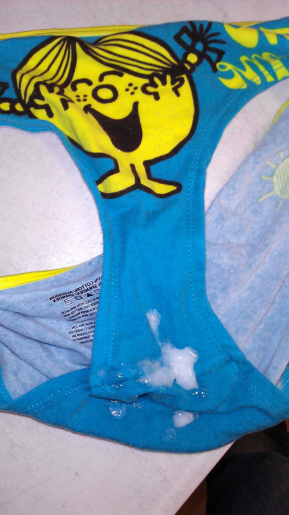 4P Cum on laundry panties 5