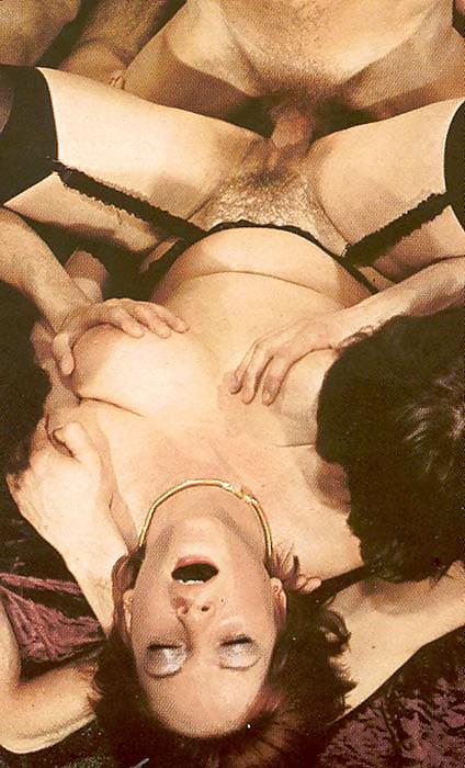 5P VINTAGE : HAIRY BRUNETTE FUCKED BY 3 MEN 