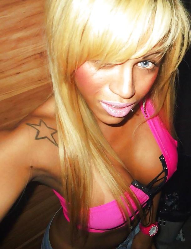 25P Blonde Tgirl TOP