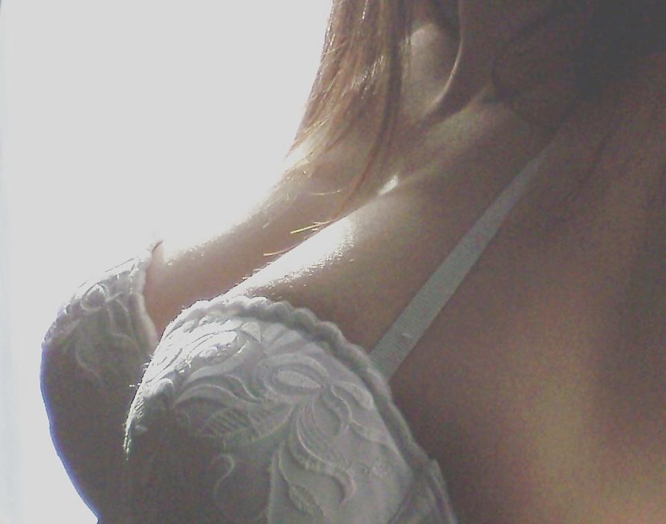 9P White panties and bra