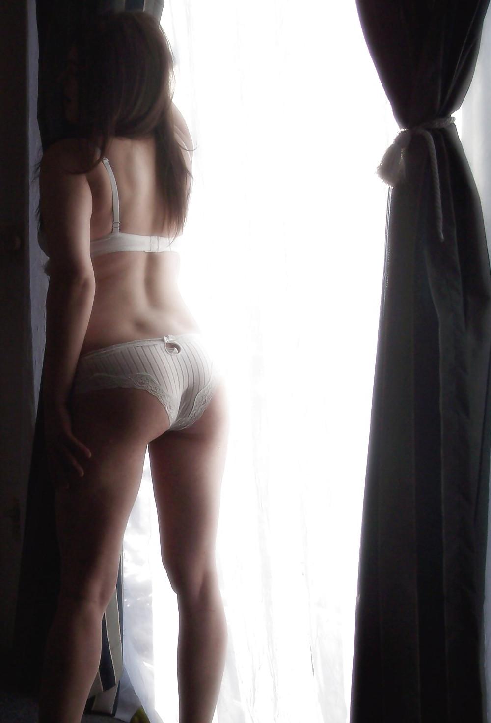 9P White panties and bra