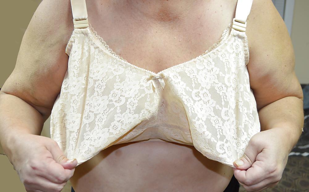 8P Bootitell Meets The 40KK Bra