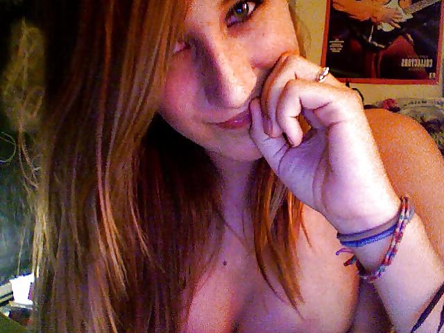 25P Xhamster favs bra and topless