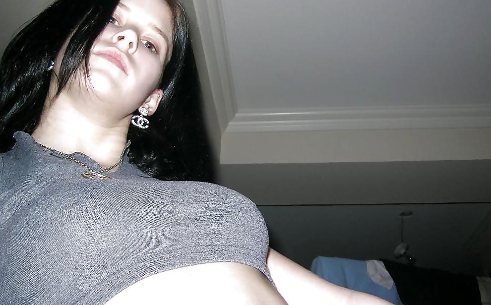 25P Xhamster favs bra and topless