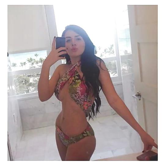 10P Mexican beauty