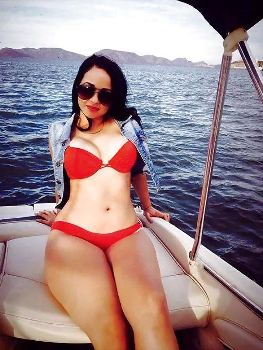 10P Mexican beauty