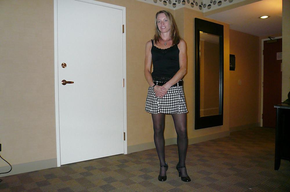 25P Old And New Pics Of Lynn Showing Her Cunt