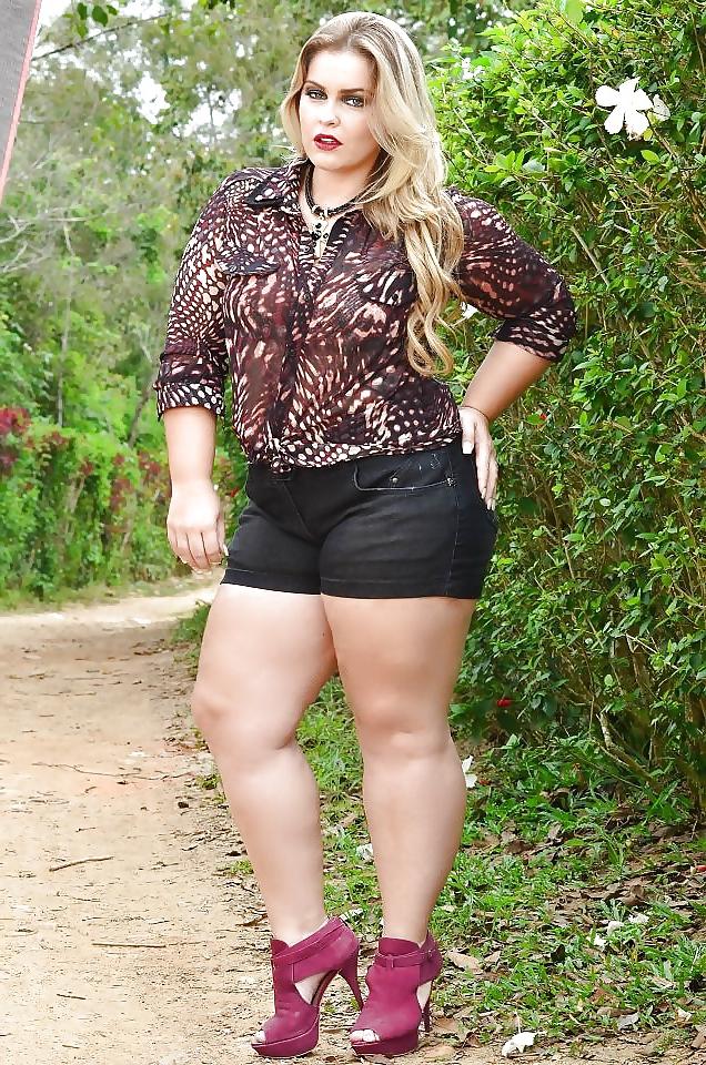 25P Thick Thighs 11