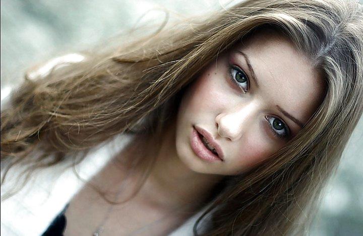 6P Please Cum On her