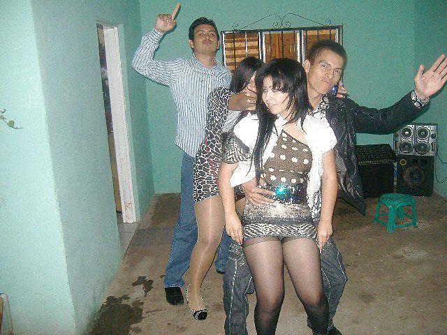 18P UPSKIRTS MEXICANAS 