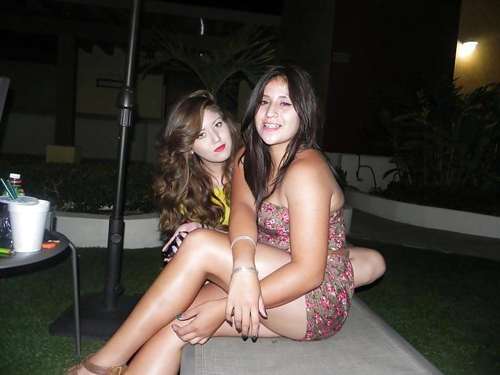 18P UPSKIRTS MEXICANAS 