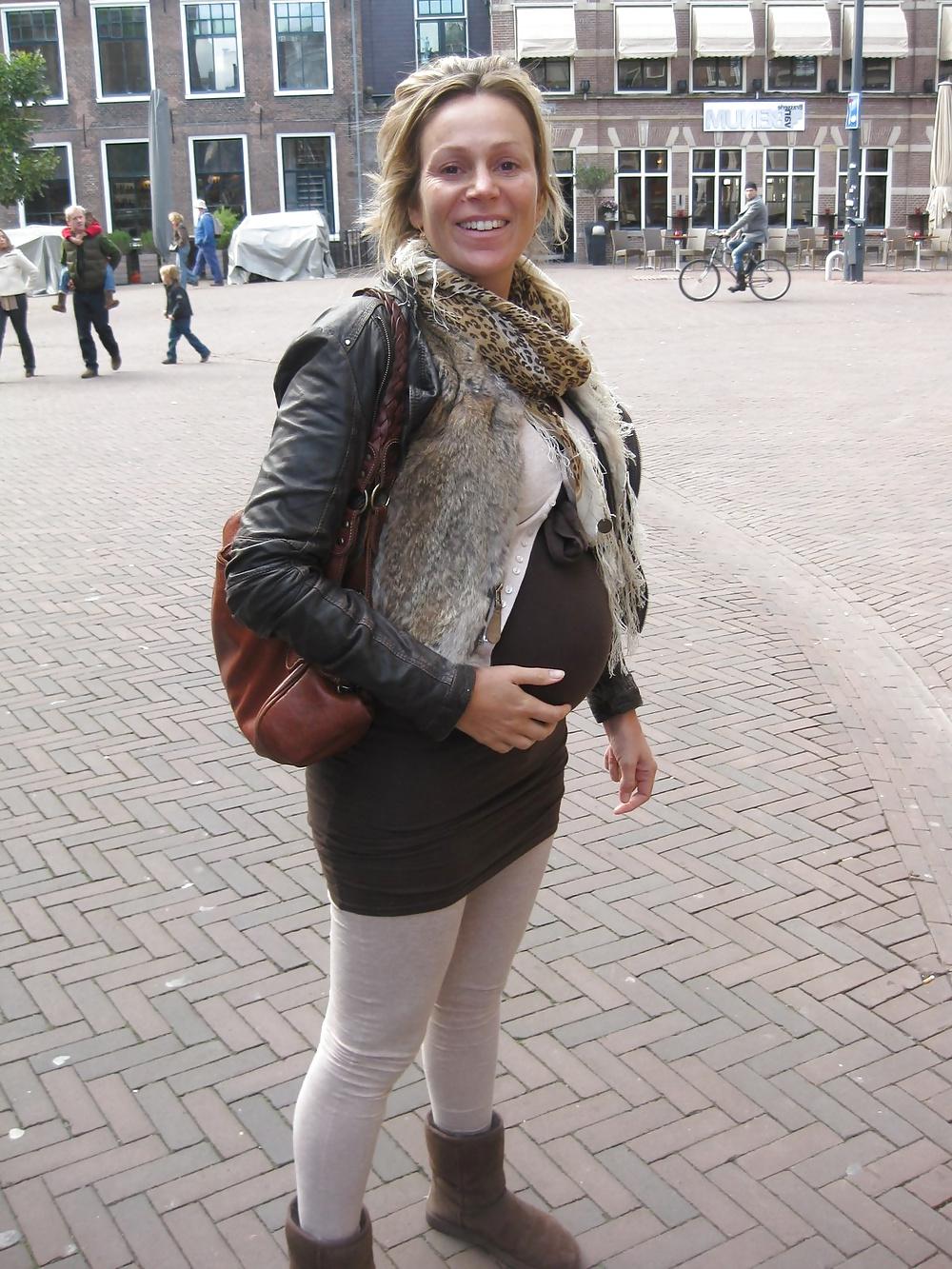 25P Fine pregnant women 