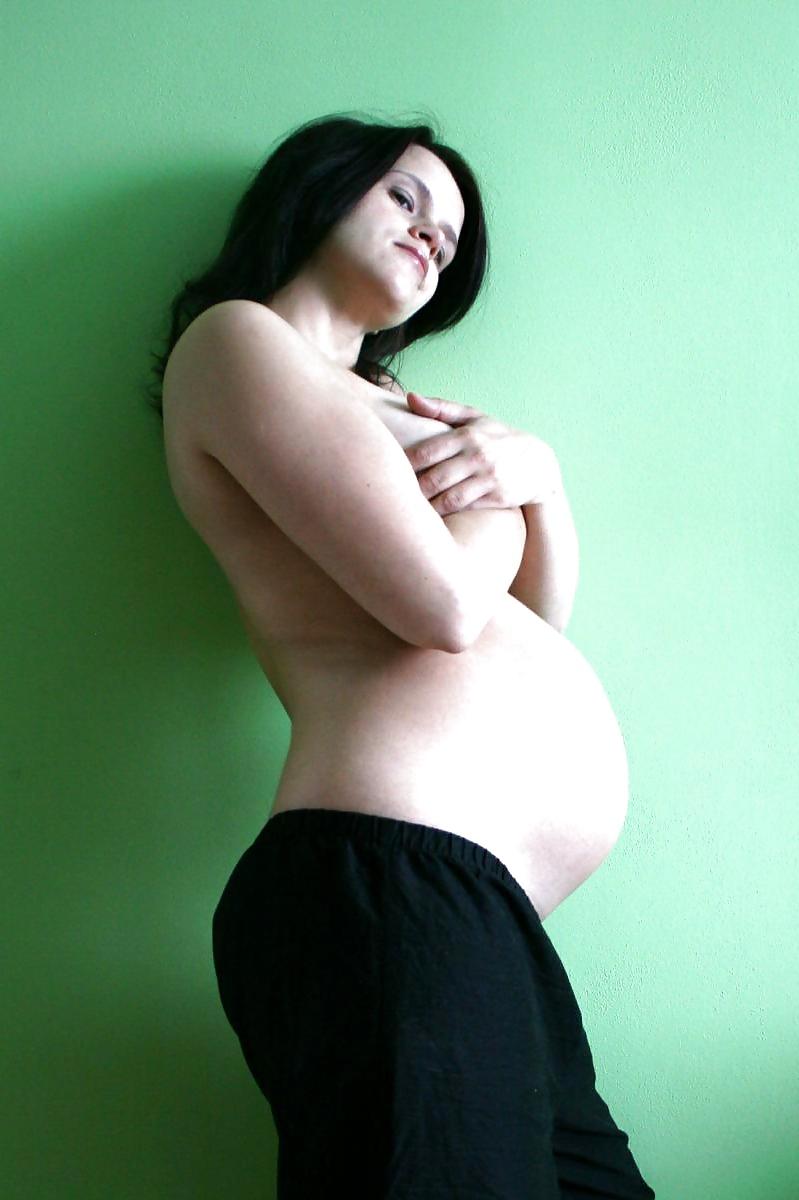 25P Fine pregnant women 