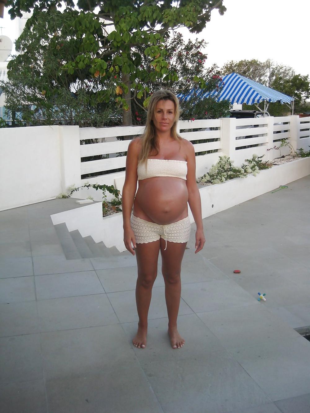 25P Fine pregnant women 