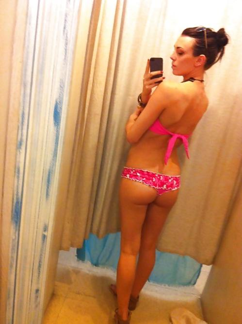 9P Selfie in changing room..5
