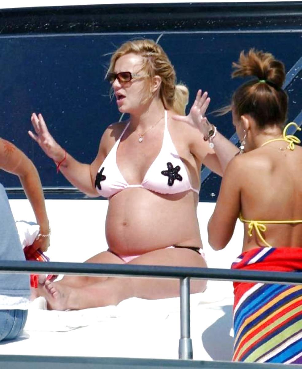25P Pregnant celebs