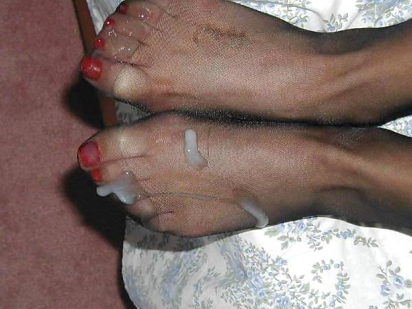 4P Cum on nylons