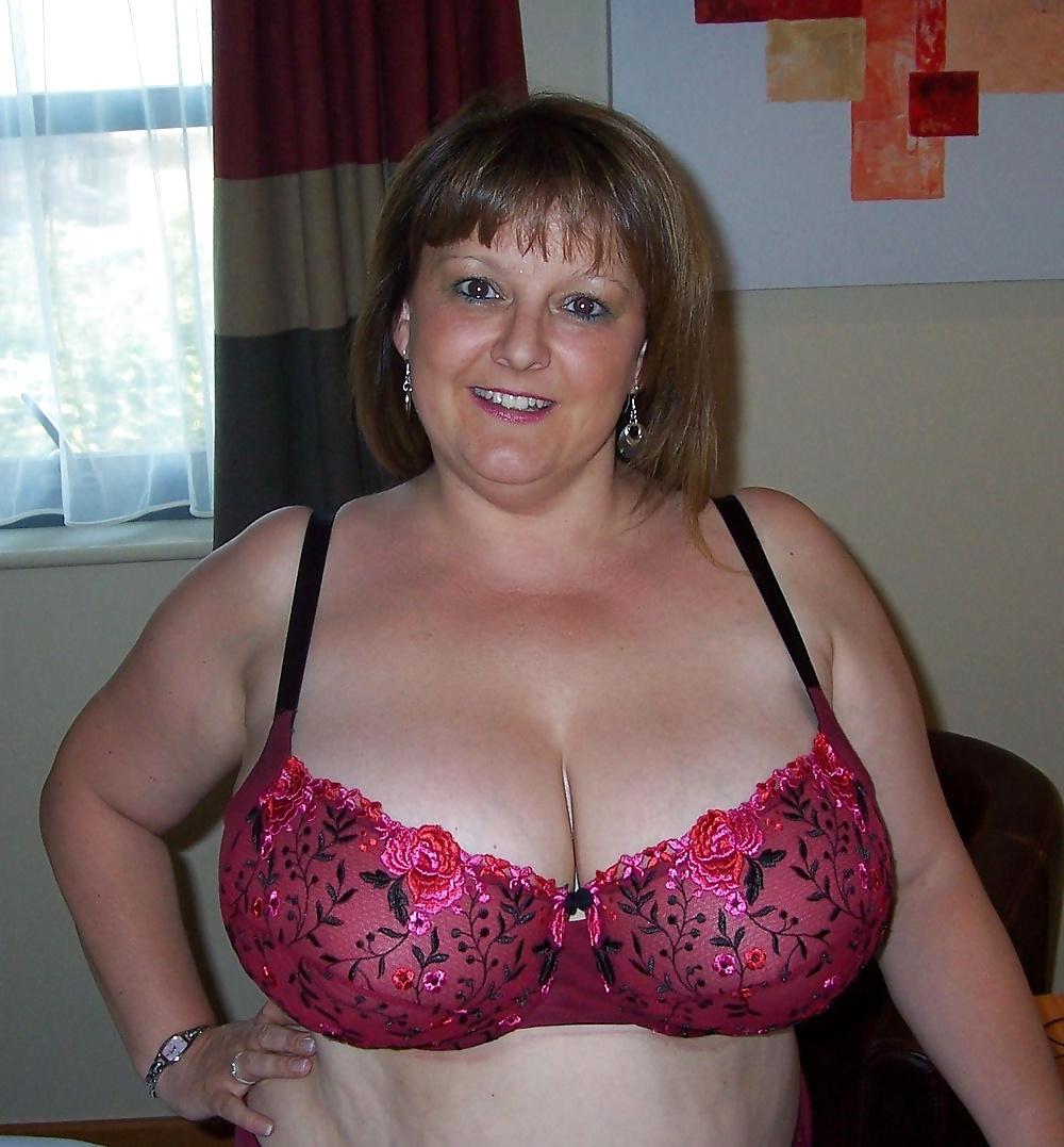 6P Hard Work For The Bra