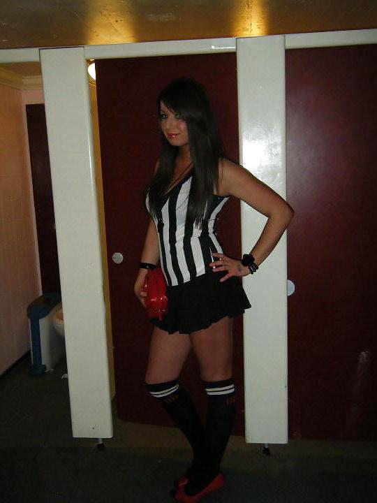 25P Hot sluts please cum on