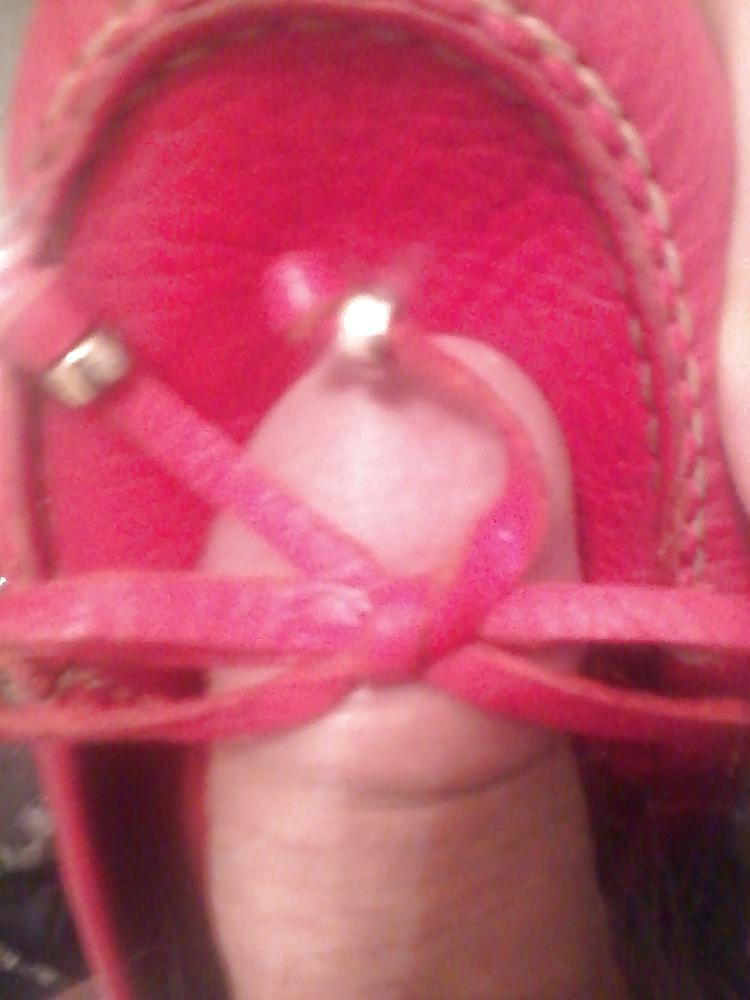 25P Shoejob - Cum on friends pumps